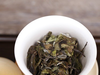 泰美茶镇┃福鼎白茶高山明前春茶老寿眉900克6饼礼盒装福鼎白茶饼图2