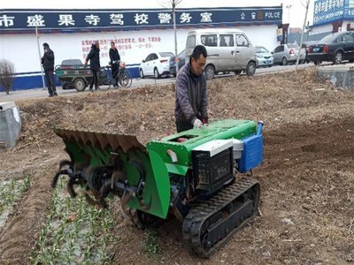 小型履带式遥控自走旋耕机 果园除草管理机 新型果园开沟施肥机图图3