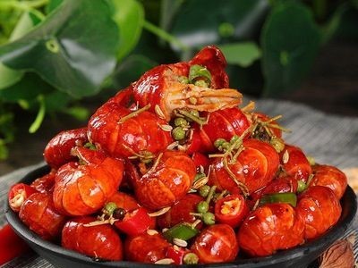 麻辣小龙虾尾熟食香辣小海鲜网红零食盒装即食大虾球250g非罐装66图2