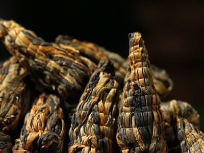 可OEM批发 散装宝塔滇红茶 凤庆滇红大金针 蜜香云南红茶500g图2