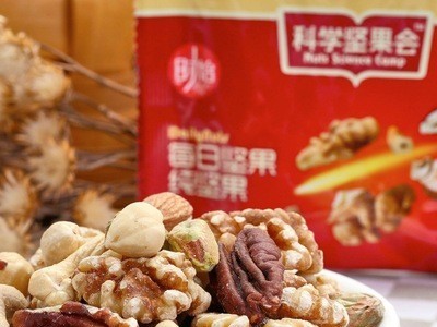中粮时怡每日坚果会750g纯干果仁休闲零食天天坚果大礼包图3