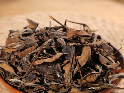 金叶福鼎白茶2012磻溪贡眉老白茶寿眉高山日晒白茶饼福鼎白茶叶图3