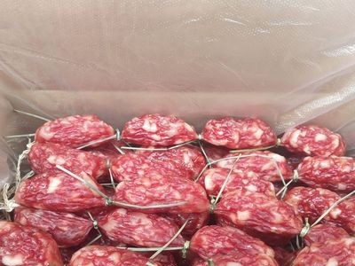厂家批发猪肉腌制美味腊肠5kg 广式腊味香肠家庭快餐店煲仔饭腊肠图4