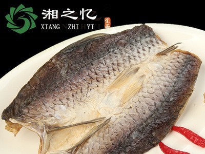 湖北特产非烟熏风干腊鱼咸鱼干腊草鱼干腊味干货500g腌腊食品厂家图2