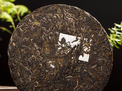 厂家批发云南普洱茶易武生茶饼茶叶357g七子饼纯料2018图3