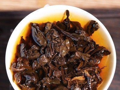 批发云南普洱茶叶普洱熟茶饼陈年普洱越陈越香七子饼357g图3