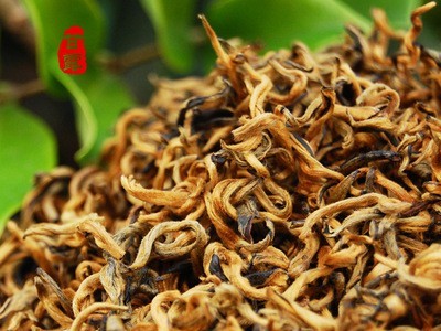 云南滇红茶 蜜香金芽红茶 凤庆甘露 金曲 半曲 半卷螺型 茶叶图2