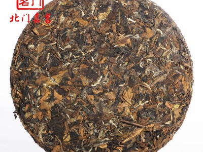 2016年福鼎珍藏寿眉白茶饼 毫香浓郁350克贡眉饼 茶叶厂家可定制图3