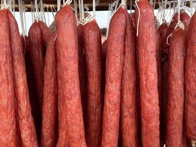 海燕粗香肠腌腊肉制品厂家直供混批量大优惠图2