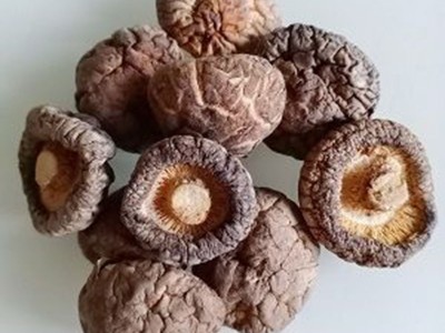 干香菇菌丝鲜亮 色泽然 干度好 易于保存 脱水剪脚肉厚干香菇图2