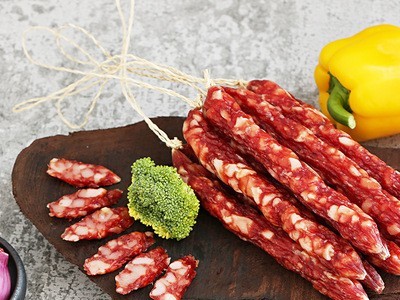 信昌皇 二八肥瘦 广味腊肠 广式腊肠 香肠 中山黄圃腊味 工厂批发图2