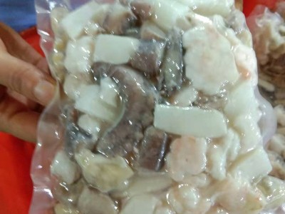 舟山厂家供应墨鱼块 章鱼块 虾仁 鱿鱼块 海鲜配菜图2