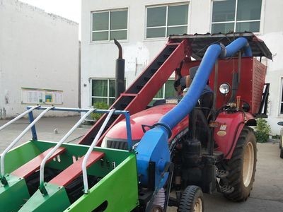 带扒皮三行玉米收割机 苞米秸秆收获机 小型家用玉米收割机图5