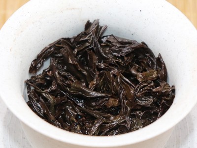 正岩核心产区莲花峰肉桂 武夷岩茶中火桂皮带蜜桃香肉桂散茶批发图4