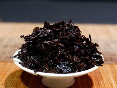 云南普洱茶叁号定制普洱茶熟茶饼紧压茶357g饼批发厂家直销定制茶图5