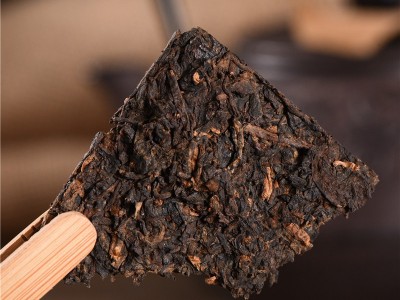 云南普洱茶批发 2008年宫廷熟茶方砖一口料七子饼茶 普洱熟茶图4