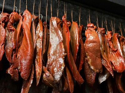 重庆腊肉厂家供应柏丫烟熏制金银猪肝调理腌制冷藏美味腊肉腊排图5