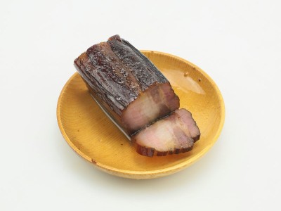 农家自制柴火烟熏腊肉 川味柴火熏制五花腊肉四川腌腊食品厂家图2