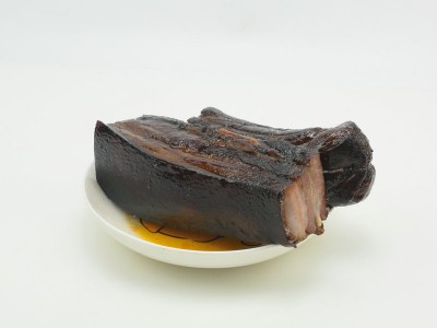 农家自制柴火烟熏腊肉 川味柴火熏制五花腊肉四川腌腊食品厂家图1