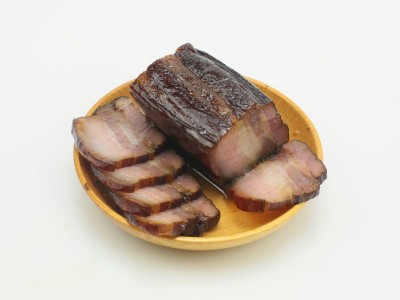 农家自制柴火烟熏腊肉 川味柴火熏制五花腊肉四川腌腊食品厂家图4