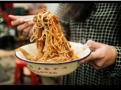 晶星碱水面条武汉陕西四川凉面热干炒面碱水面重庆小面食整箱18斤图5