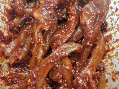 胜缘麻辣脱骨鸭掌去骨鸭爪拆骨鸭脚零食旅游休闲食品168g图3