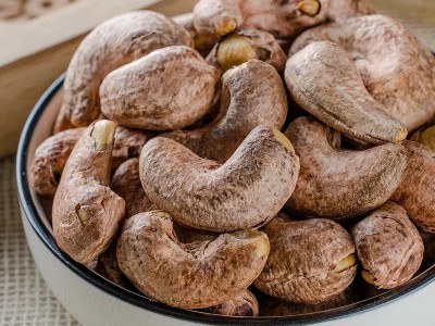 盐焗虎皮腰果200g/盒 休闲零食坚果炒货果仁干果图5