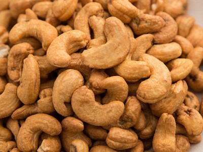 厂家现货永鹏牌淮盐腰果零食坚果新款盐焗味淮盐炭烤腰果散装批发图3