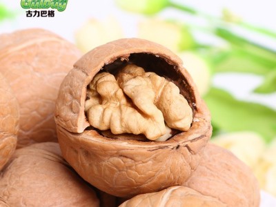 新疆特产纸皮核桃33型薄皮原味核桃新疆干果20斤/箱或70斤/袋批发图1
