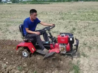 定制 新款四驱乘坐式旋耕机图4