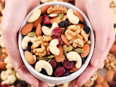 每日坚果纯果仁组合500g罐装散装什锦干果混合果仁孕妇零食大礼包图2