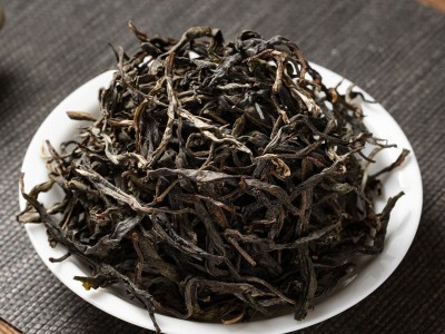 2021临沧滕条古树纯料普洱茶生茶散茶谷花茶秋茶200年礼盒装500g图2