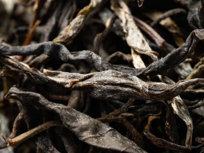 2021临沧滕条古树纯料普洱茶生茶散茶谷花茶秋茶200年礼盒装500g图3