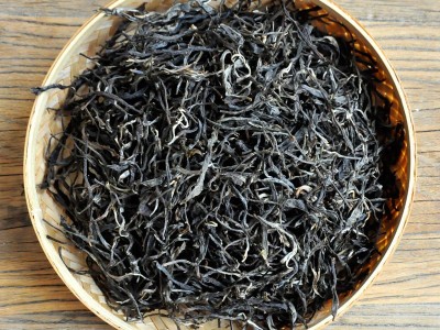 产地货源 云南普洱茶 生茶散茶 2022明前大树春 散料批发图2