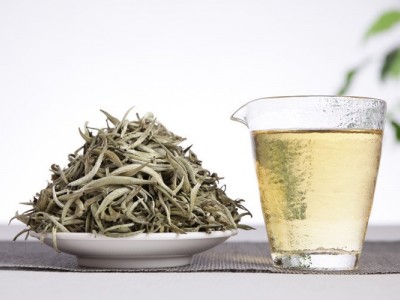 批发云南白茶 2022年白毫银针大白毫单芽 月光白茶（大芽）散茶图3