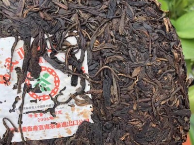 中茶易武正山一棵树典藏品云南普洱茶七子饼生茶16年陈仓图3