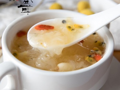 盛耳冻干免煮速食银耳羹180g即食莲子百合桂圆红枣冰糖雪梨银耳汤图5