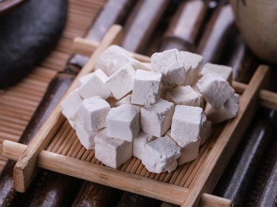 亳州中药材茯苓批发无杂丁土茯苓丁块大别山白茯苓块散装茯苓粉图3
