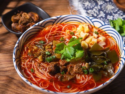 四川开元牛肉米线商用麻辣牛肉米粉245g厂家批发方便速食绵阳米粉图3