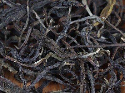 临凤翔 头春懂过老树普洱茶生茶 蜜香花香晒青散毛茶茶饼饼茶原料图2