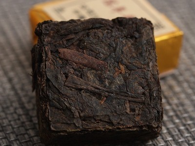 批发陈年普洱 熟茶 03年小金砖500g 迷你沱茶 勐海原味高香小方砖图2