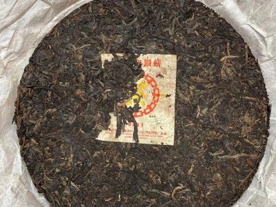 2007年中茶8281甲级大黄印铁饼生茶 云南普洱茶380g/饼图2