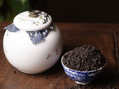 龙园号茶化石/碎银子/金不换 糯米香陈香普洱熟茶1000g/包图5