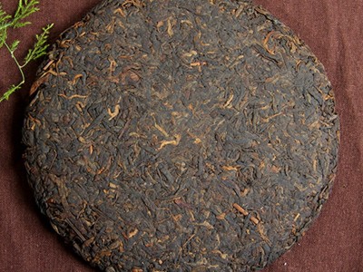 批发云南普洱茶饼热卖原料2003年普洱茶熟茶饼十六年陈云南普洱茶图2