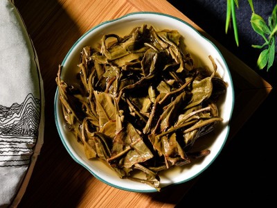 云南产地普洱茶 2013年忙肺古树茶生饼7年干仓存放醇香陈年普洱茶图4