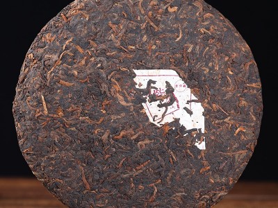 金芽春云南七子饼茶勐海茶区2014年紫印普洱熟茶饼357g陈茶叶批发图2