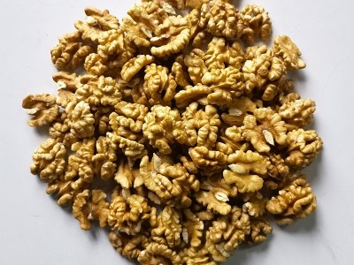 新疆185纸皮核桃仁厂家大量批发 尖白头路头路二路三路核桃仁新货图4