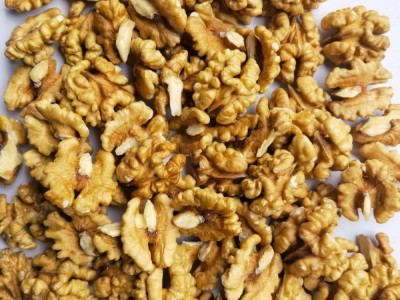 新疆185纸皮核桃仁厂家大量批发 尖白头路头路二路三路核桃仁新货图3