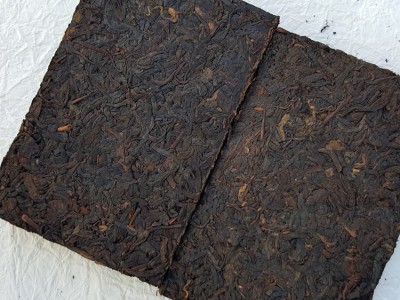 云南帝益普洱茶七子饼金芽茶王宫廷贡品越陈越香凤庆滇红单芽纯料图3