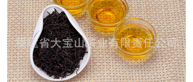 紧结圆实，色泽乌润